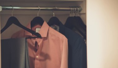 Space saver hangers for closets