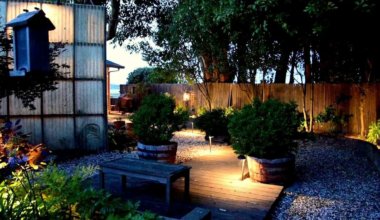 How to splice low voltage landscape lighting wire