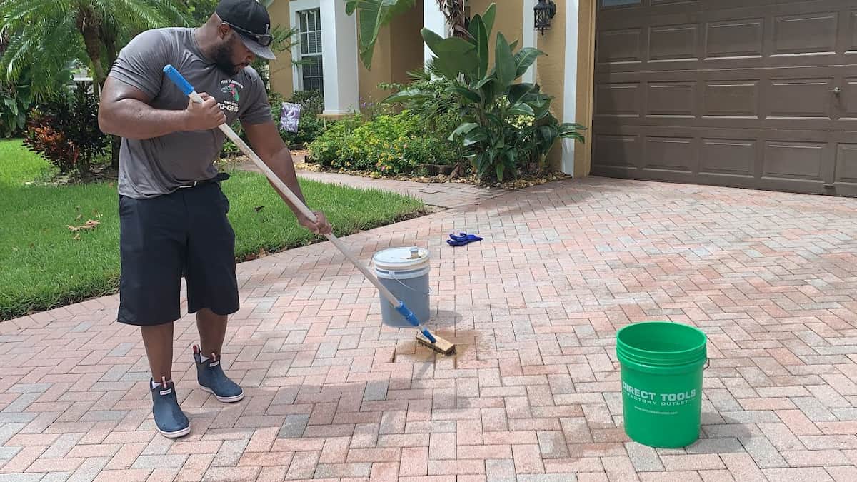 How to remove oil stains from concrete driveways