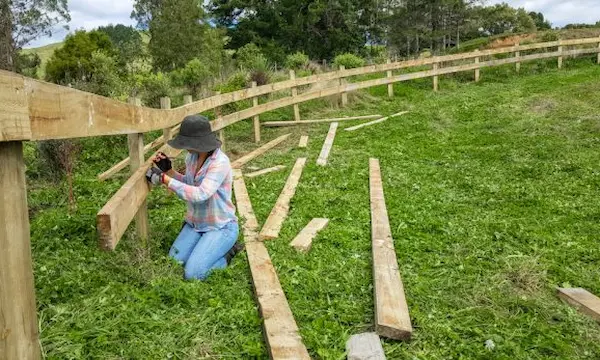 split rail corner fence Installation Techniques
