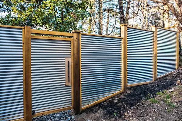 Benefits of frame corrugated metal fence
