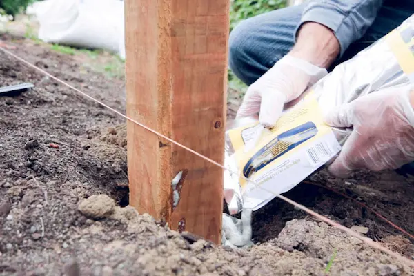 how to build a shadow box fence Setting Posts For Fence