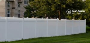 how far off the ground should a vinyl fence be