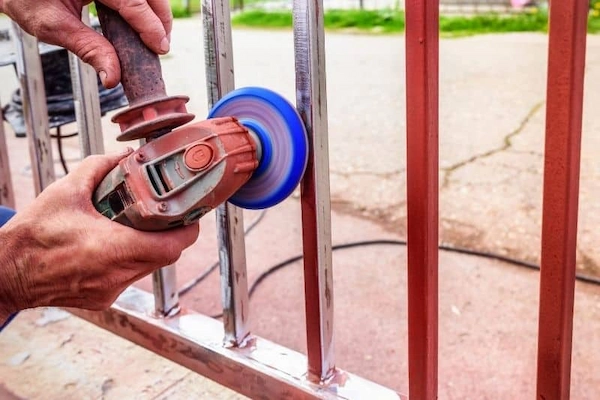 what paint to use on metal fence metal fence