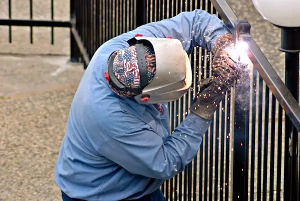 what paint to use on metal fence metal fence maintenance