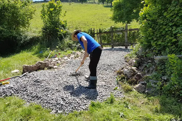 Gravel Driveway Grade A Gravel Driveway By Hand
