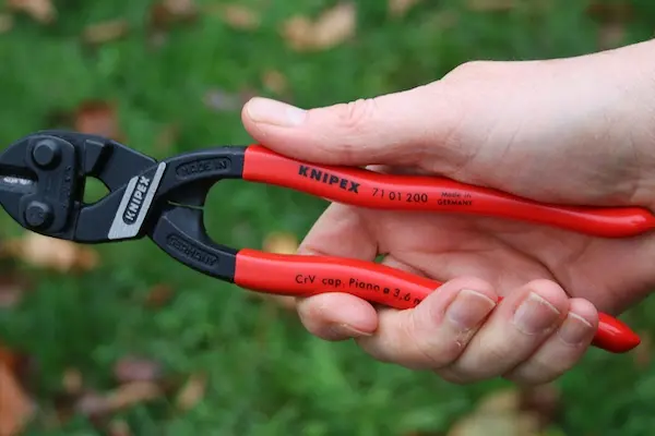 how to cut chain link fence Bolt Cutters