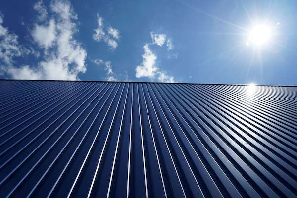 are metal roofs better than asphalt Sun Reflection