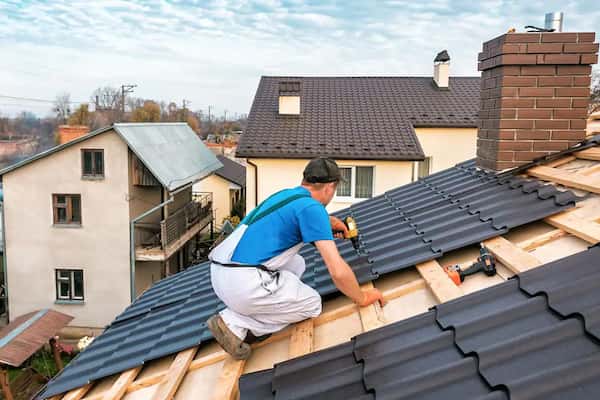 do metal roofs attract lightning metal-roof