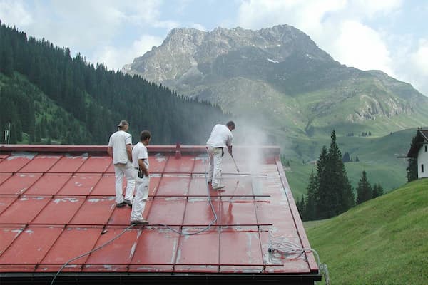 Metal roof cleaning